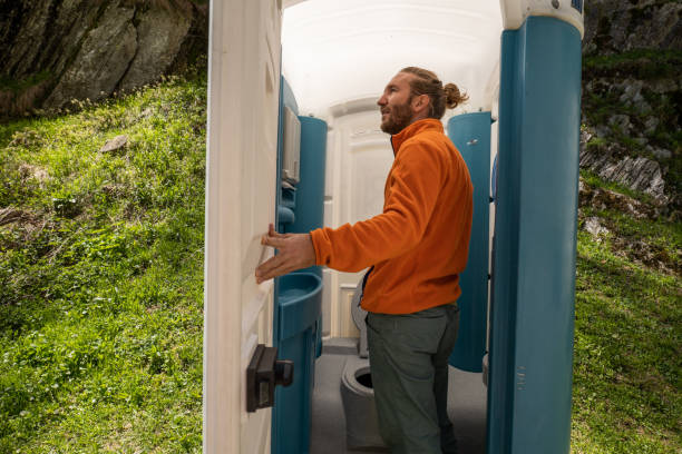 Portable Toilet Options We Offer in Fivepointville, PA